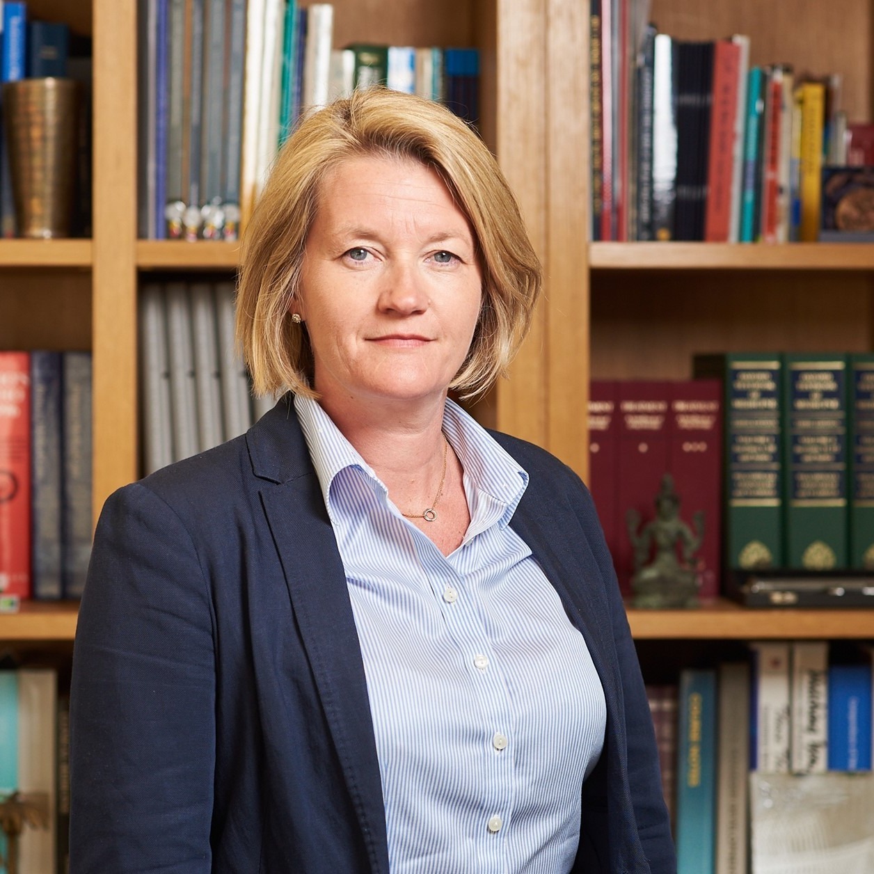 Speaker Dr Lucy Mackillop FRCP